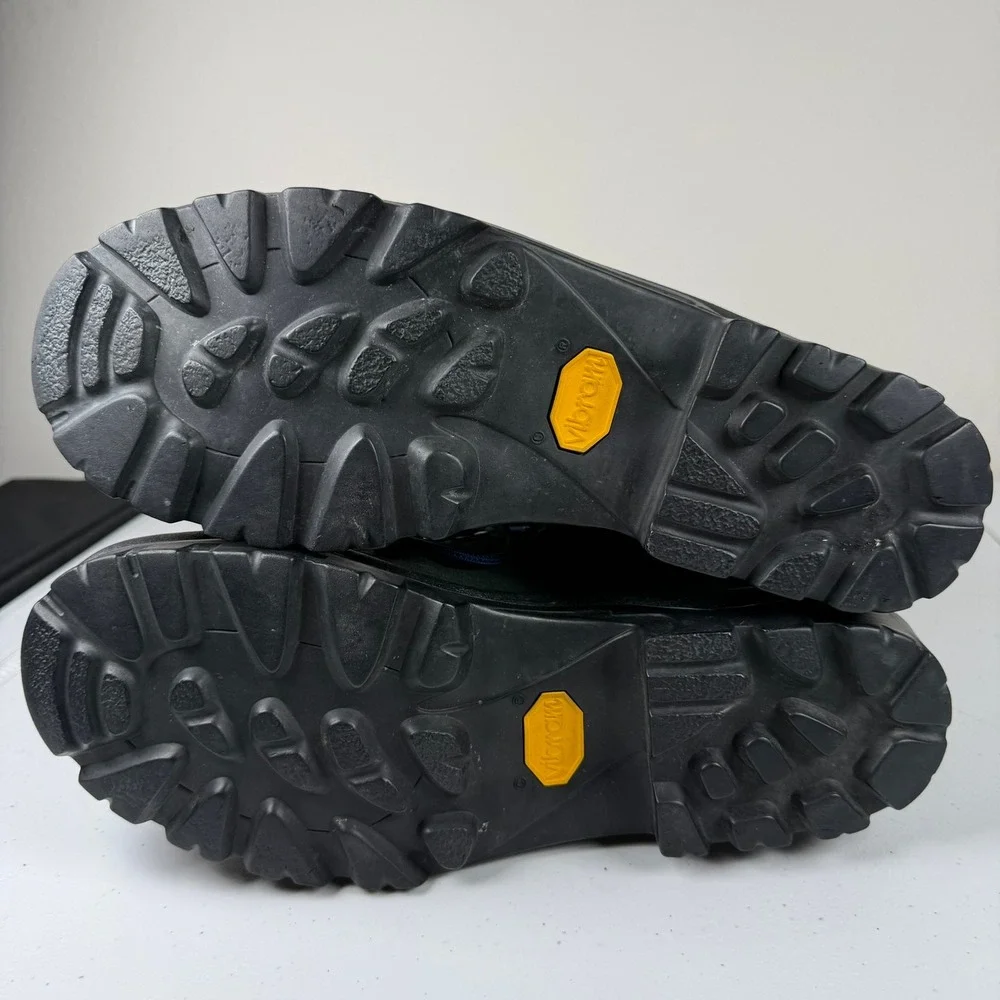 Montrail Mens 10 Hiking Boots Green Suede Vibram Made in Italy Gorpcore Trekking